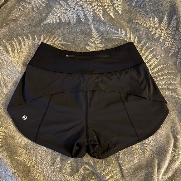 lululemon black speed up shorts 4” - Picture 2 of 3